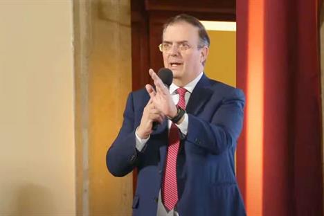 Pide Ebrard prudencia ante los nuevos aranceles