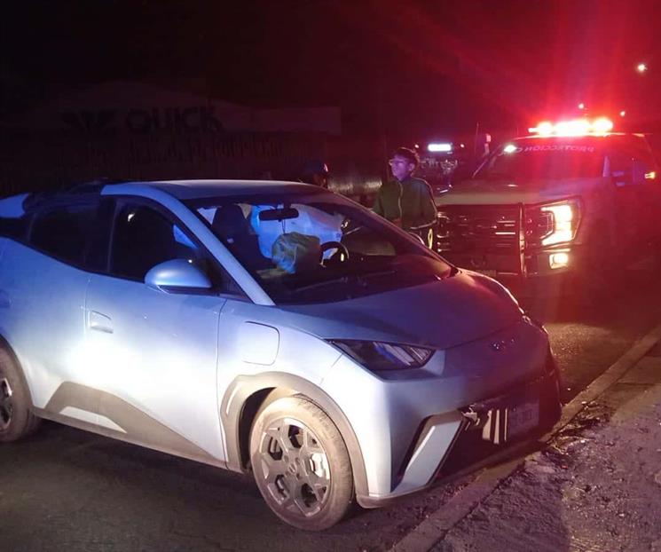 Automovilista se estrella en Santa Catarina