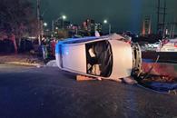 Volcadura deja un lesionado en Garza Sada Volcadura deja un lesionado en Garza Sada