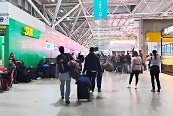 Cancela Central salidas a nueve estados por ola de violencia