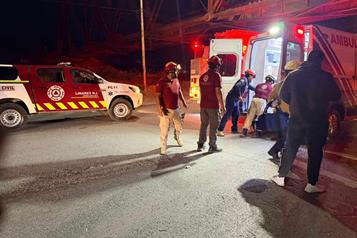 Resultan tres lesionados en estrellamiento