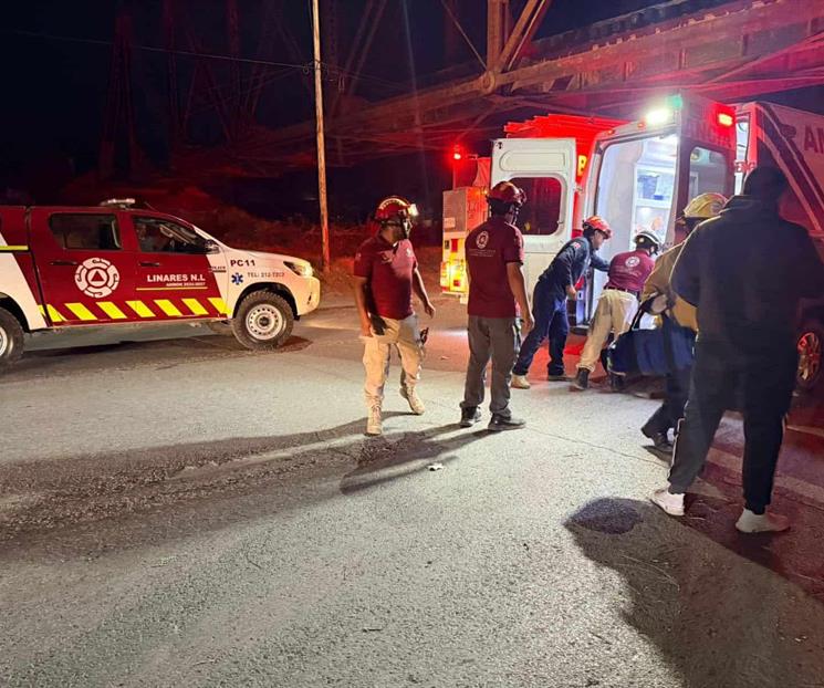 Deja estrellamiento tres lesionados