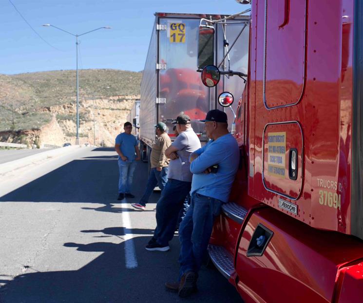 Canacar pide a transportistas resguardarse por violencia Canacar pide a transportistas resguardarse por violencia