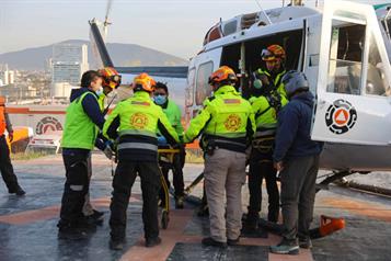 Rescatan a mujer excursionista en cerro