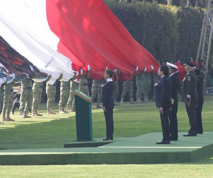 Sheinbaum encabeza ceremonia del D&iacute;a de la Bandera en Campo Marte