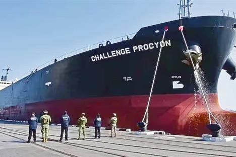 Investigan a 7 funcionarios p&uacute;blicos por huachicol fiscal