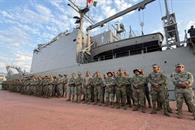 Arriban elementos de Infantería de Marina Arriban elementos de Infantería de Marina