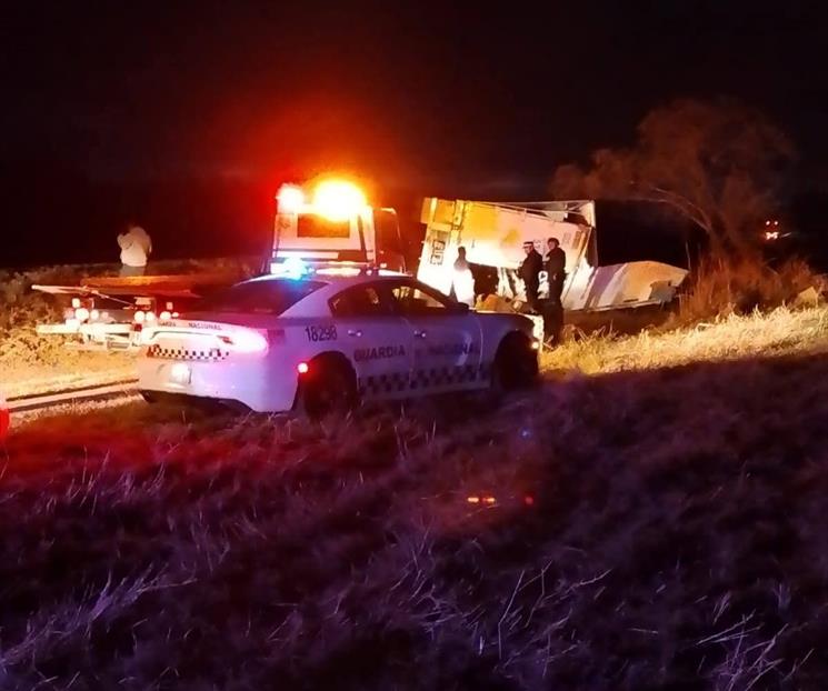 Vuelca tráiler en la Nacional Vuelca tráiler en la Nacional