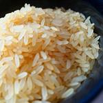 No cocines el arroz con agua; estos son los ingredientes ideales