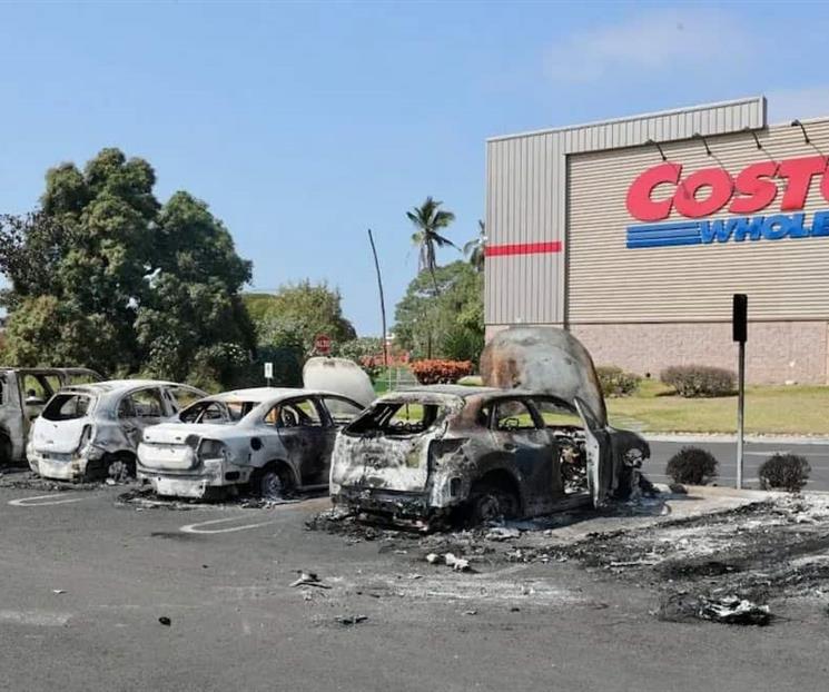 Más de 30 vehículos permanecen calcinados en Vallarta Más de 30 vehículos permanecen calcinados en Vallarta