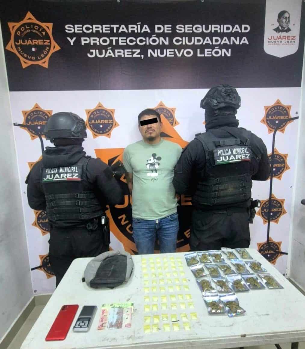 Un hombre originario del municipio de Sombrerete Zacatecas, fue detenido por elementos de la Secretar&iacute;a de Seguridad y Protecci&oacute;n Ciudadana de Ju&aacute;rez al ser sorprendido con diversas dosis de droga en la colonia Las Lomas.