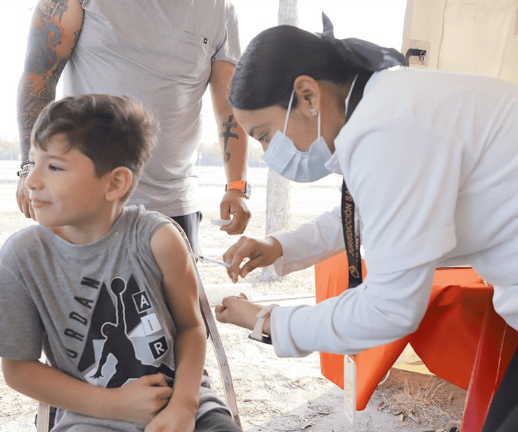 Va a escuelas vacunaci&oacute;n contra el sarampi&oacute;n