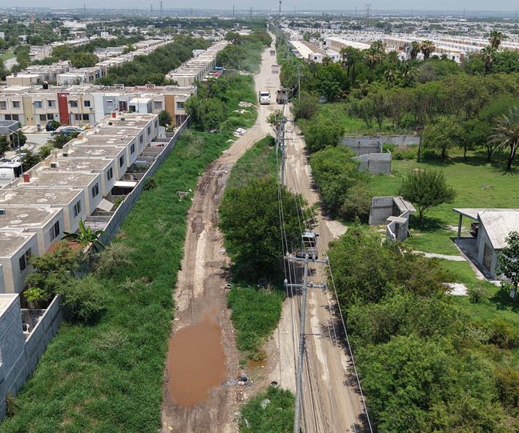 Entrega Félix Arratia pavimentación de calle Entrega Félix Arratia pavimentación de calle