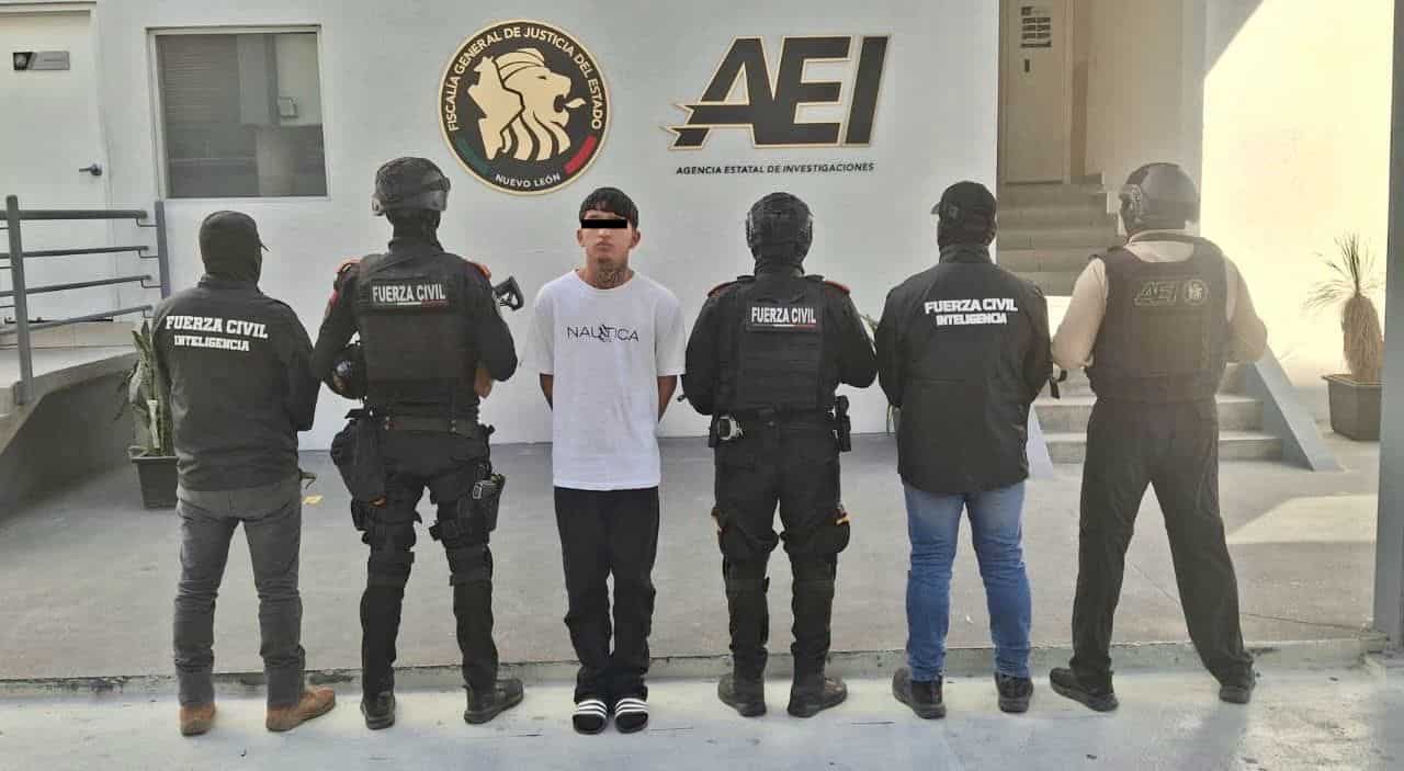 Un joven quien presuntamente particip&oacute; en un ataque armado al interior de una barber&iacute;a que dej&oacute; un muerto y tres heridos, el a&ntilde;o pasado, en Escobedo, fue arrestado por elementos de Fuerza Civil y la Agencia Estatal de Investigaciones.