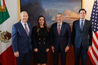 Se re&uacute;ne De la Fuente con "zar antidrogas" de EU y embajador