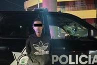 Intentan escapar en auto robado y chocan