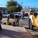 Choca moto contra auto