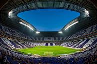 Holandeses reconocen la cancha del Gigante de Acero