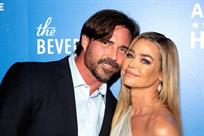 Denise Richards deber&aacute; pagar pensi&oacute;n a su ex Aaron Phypers