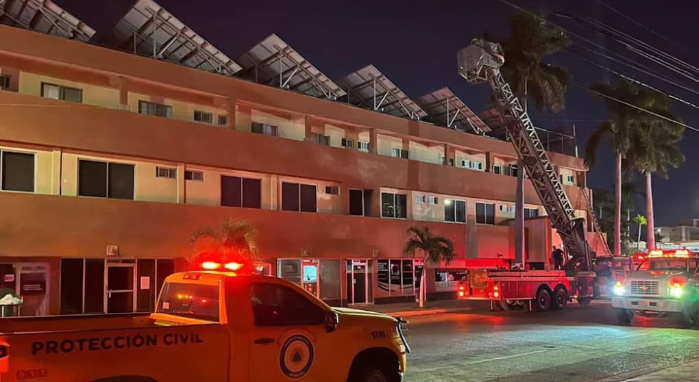 Incendio provoca evacuaci&oacute;n de un hotel en Los Mochis, Sinaloa