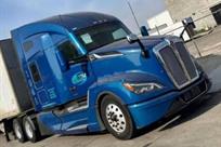 Roban tr&aacute;iler estacionado en pensi&oacute;n