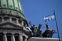 Aprueba Senado argentino la reforma laboral de Milei