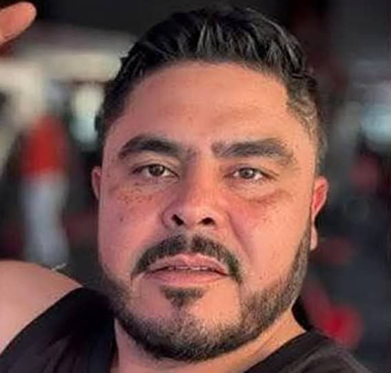 Desaparece junto con su camioneta Desaparece junto con su camioneta