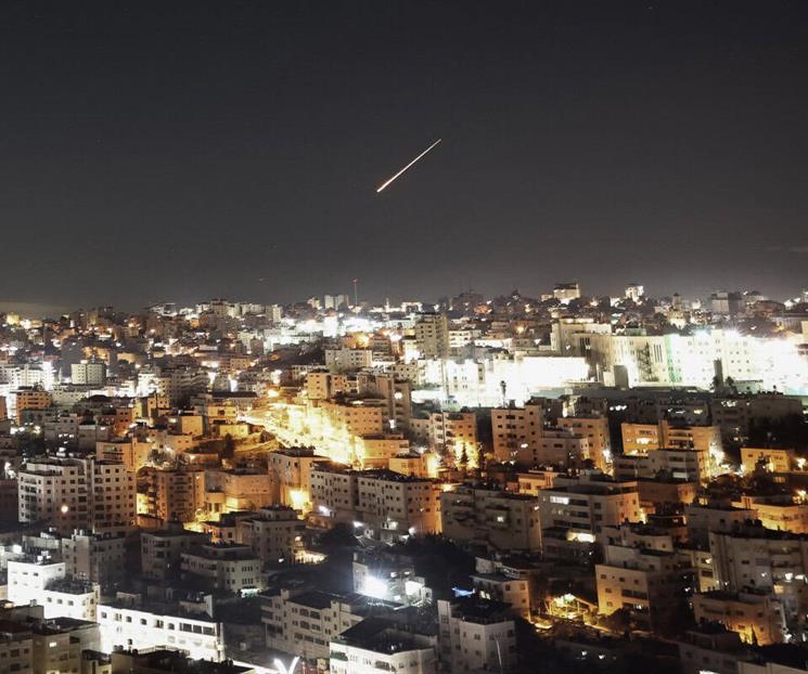 Desata Irán ataques con misiles tras ofensiva de EU Desata Irán ataques con misiles tras ofensiva de EU