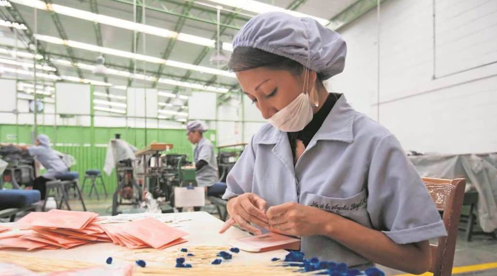 S&oacute;lo 4% de mujeres vive con igualdad jur&iacute;dica plena: BM