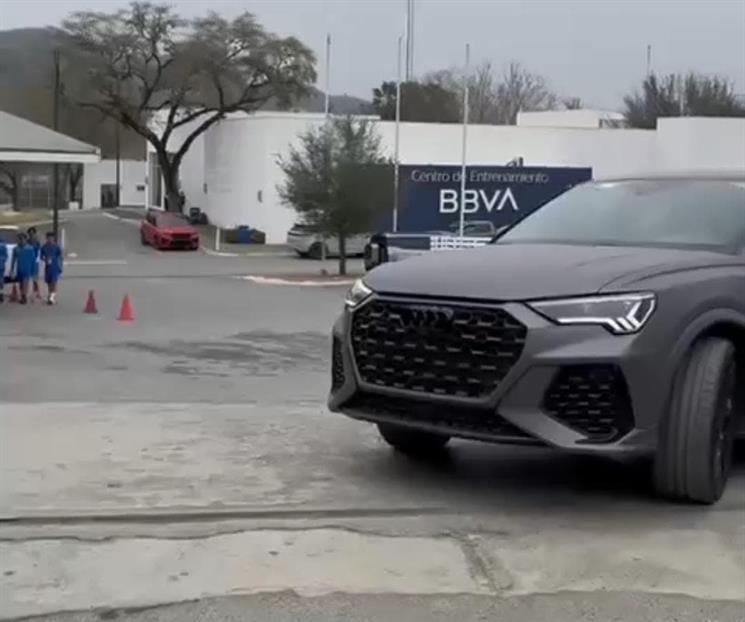 Entrenan Rayados en El Barrial y lo hacen en silencio