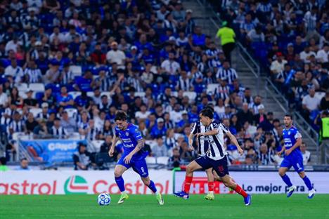Caen Rayados ante Cruz Azul