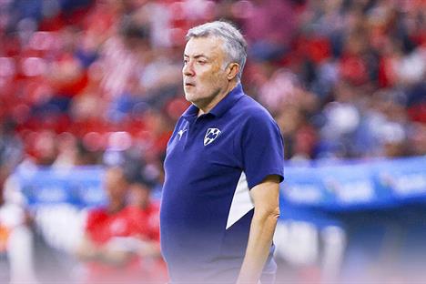 Cesan a Dom&egrave;nec Torrent como DT de Rayados