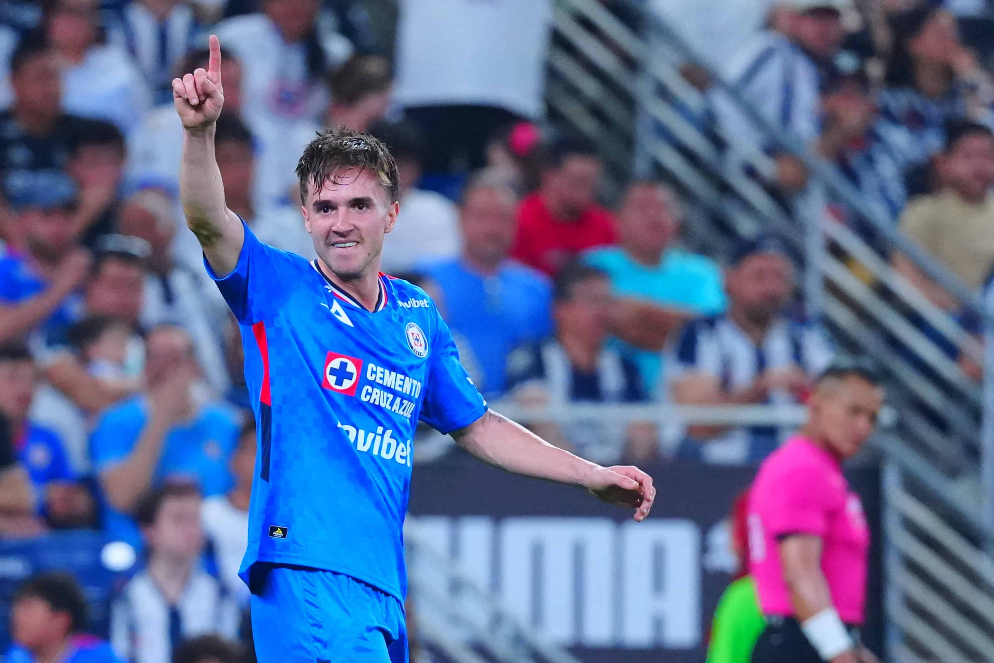 Agust&iacute;n Palavecino hace el 2-0.