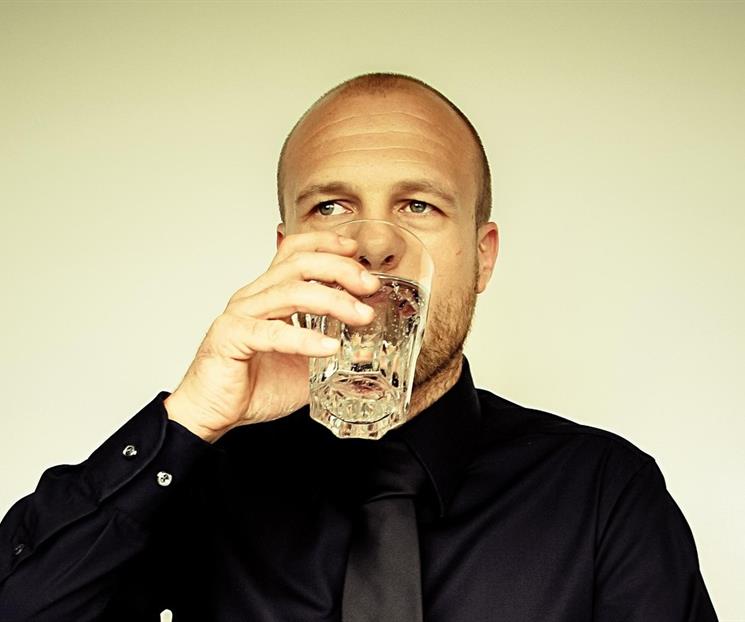 Cu&aacute;nta agua tomar en &eacute;poca de calor seg&uacute;n tu edad