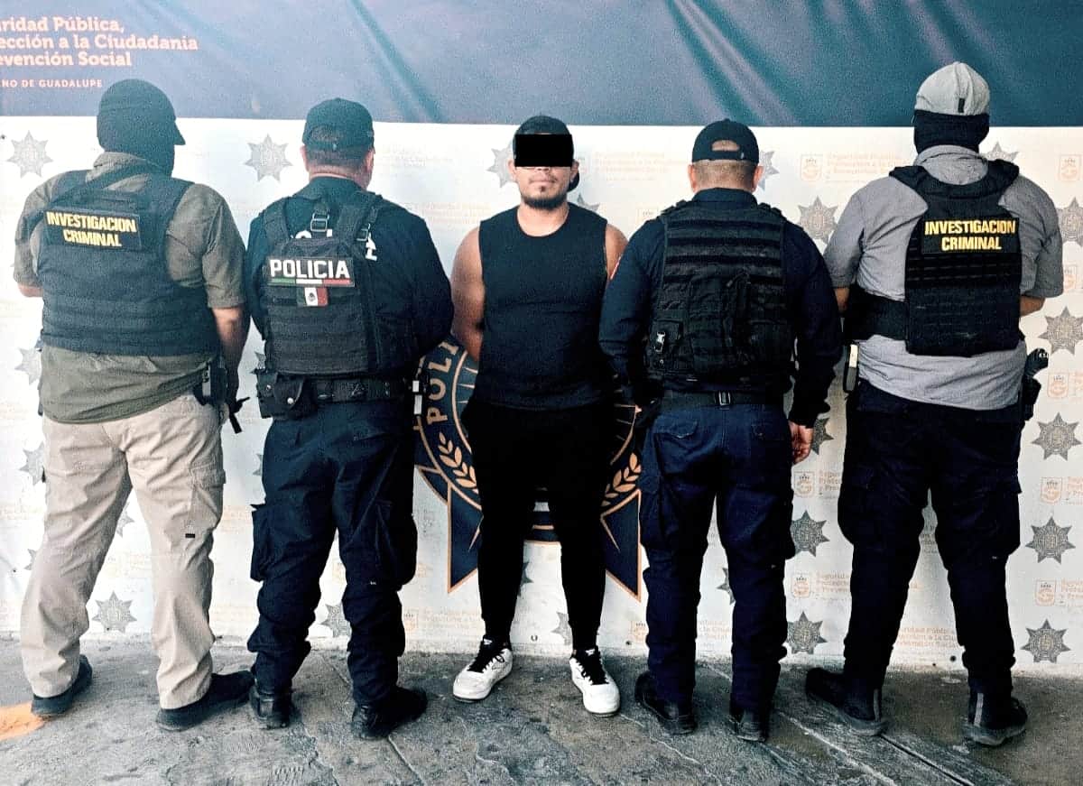 En un auto con reporte de robo en Estados Unidos, fue capturado un hombre por elementos de la Unidad de Investigaci&oacute;n Criminal de la Polic&iacute;a de Guadalupe.