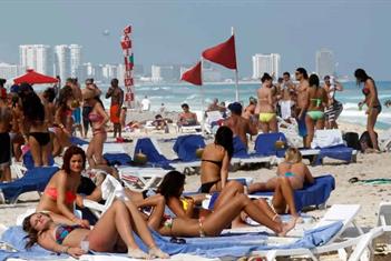 Embajada de EU emite alerta a spring breakers