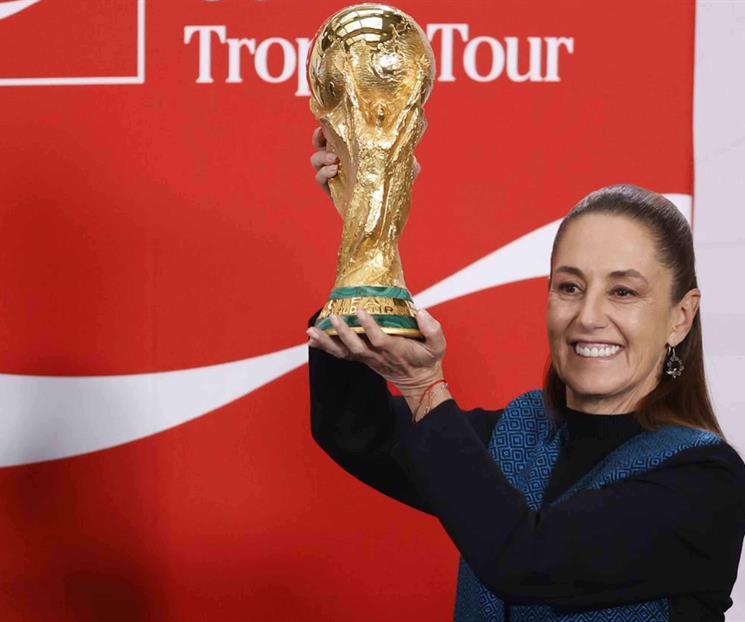 Sheinbaum recibe la Copa del Mundo en Palacio Nacional Sheinbaum recibe la Copa del Mundo en Palacio Nacional