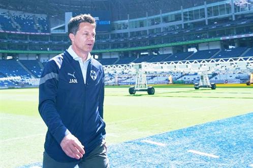 Sigue en Rayados la crisis de t&eacute;cnicos