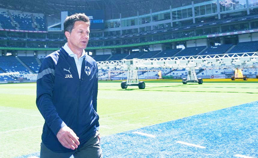 Sigue en Rayados la crisis de t&eacute;cnicos