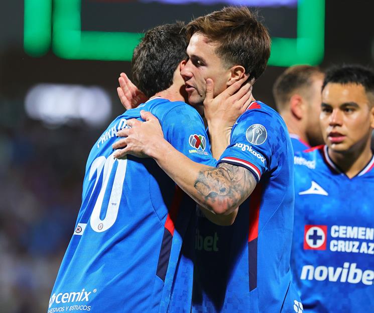 Cruz Azul mantiene liderato Cruz Azul mantiene liderato