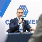 Esperar&aacute; Adri&aacute;n audiencia para decidir futuro de Karina &acute;N&acute;