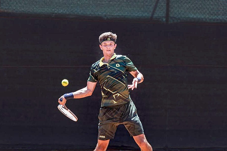 Cuando estaba en la cancha oí el ruido de los aviones Cuando estaba en la cancha oí el ruido de los aviones