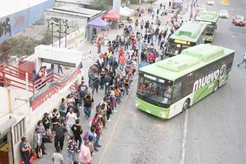 Veta gobernador de nuevo tarifas sociales en el transporte p&uacute;blico