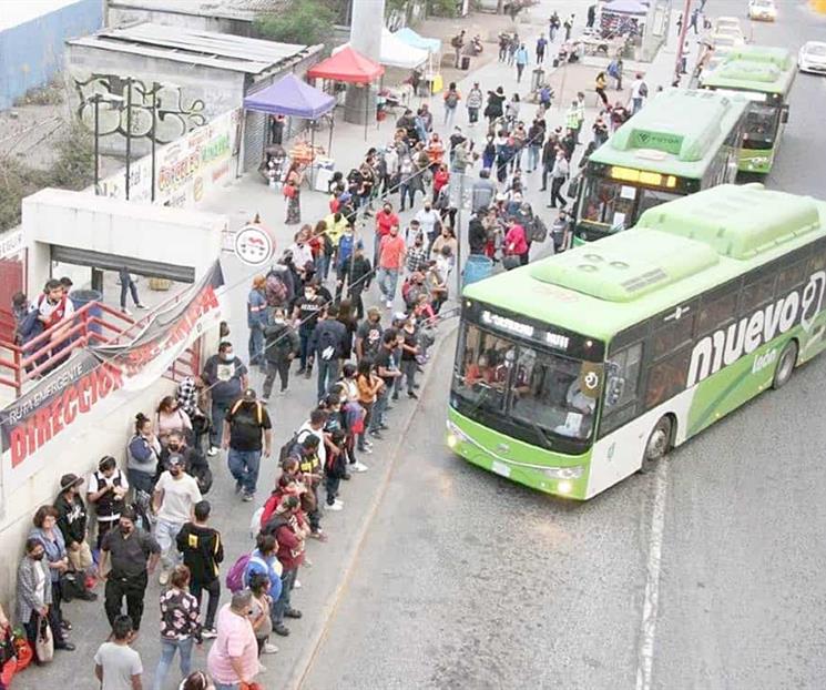 Veta gobernador de nuevo tarifas sociales en el transporte p&uacute;blico