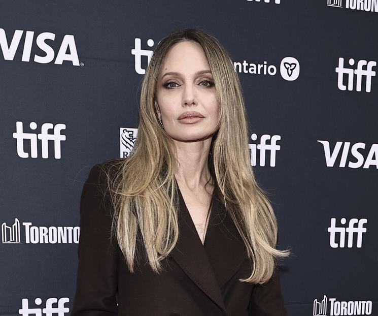 &iquest;Angelina Jolie estrena romance?