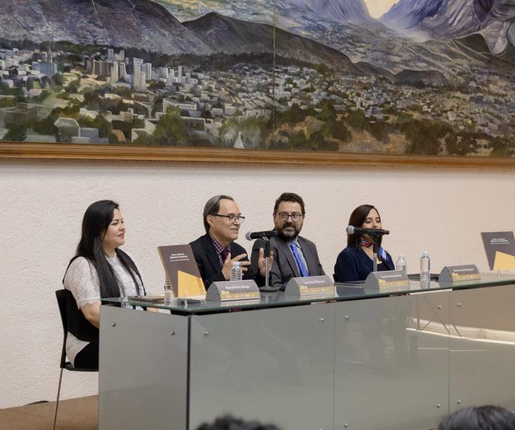 Presentan libro de la historia de la Capilla Alfonsina