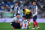 Se pierde Oliver Torres el Cl&aacute;sico Regio por lesi&oacute;n