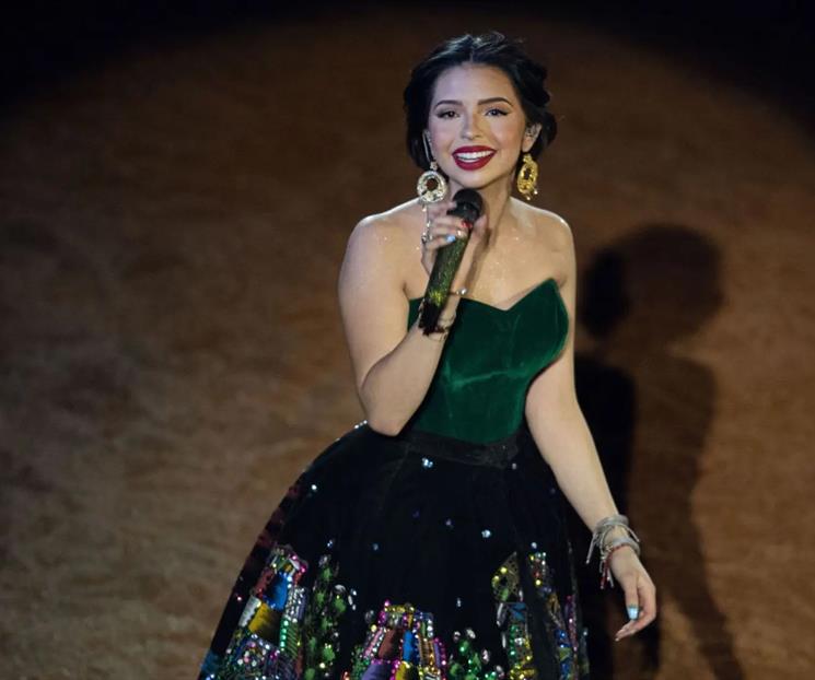 Con foto en el gym, &Aacute;ngela Aguilar desmiente su retiro