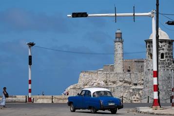 Quedan sin electricidad dos tercios de Cuba, incluida La Habana