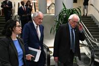 Rechaza Senado de EU poner l&iacute;mite a poderes de Trump en la guerra